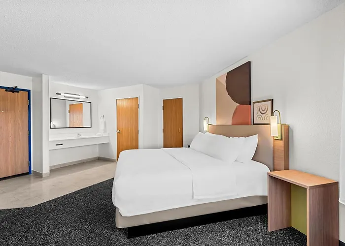 Spark By Hilton Cedar Falls